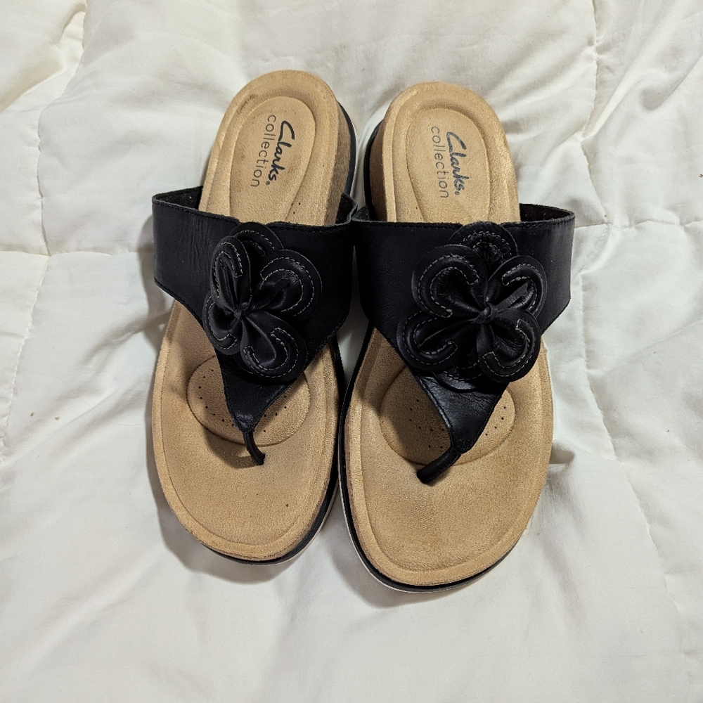 Clarks Collection Women's Brynn Style Black Sandals Sz 8 (runs small like a 7.5)